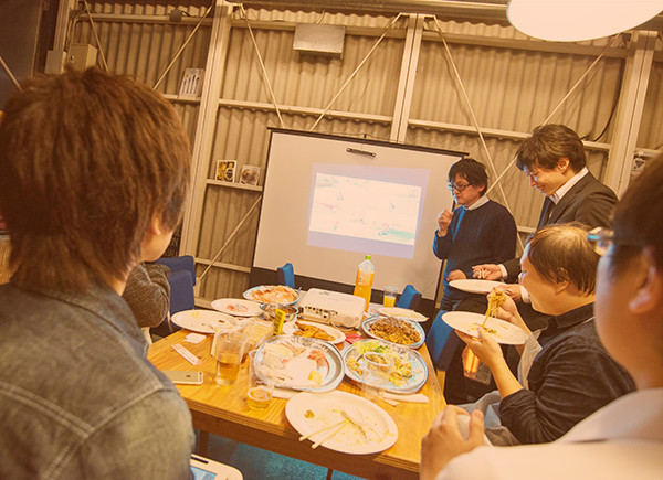 構わず、黙々とゲームを楽しみます。